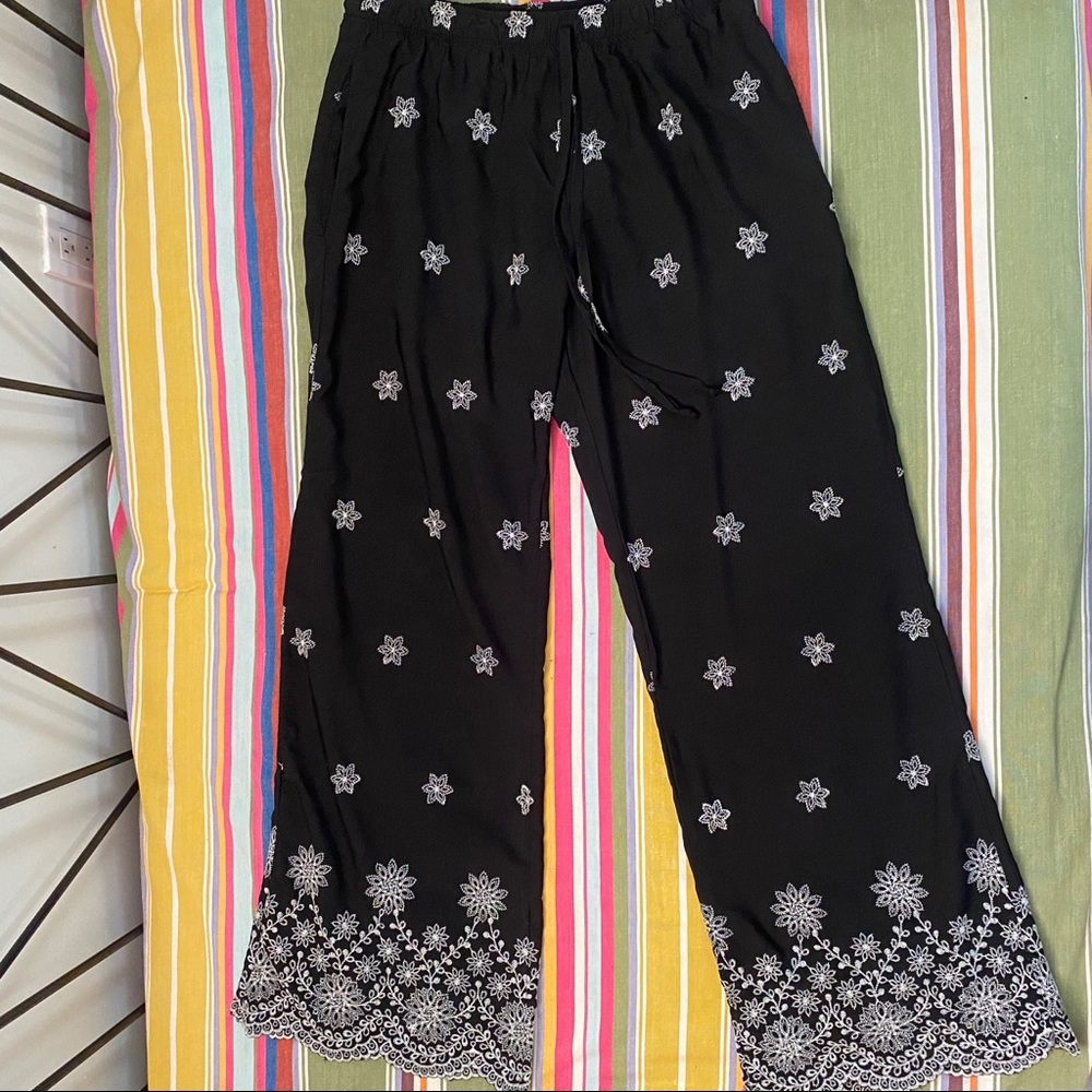 Floral Draw String Satin-Like Flared Pants